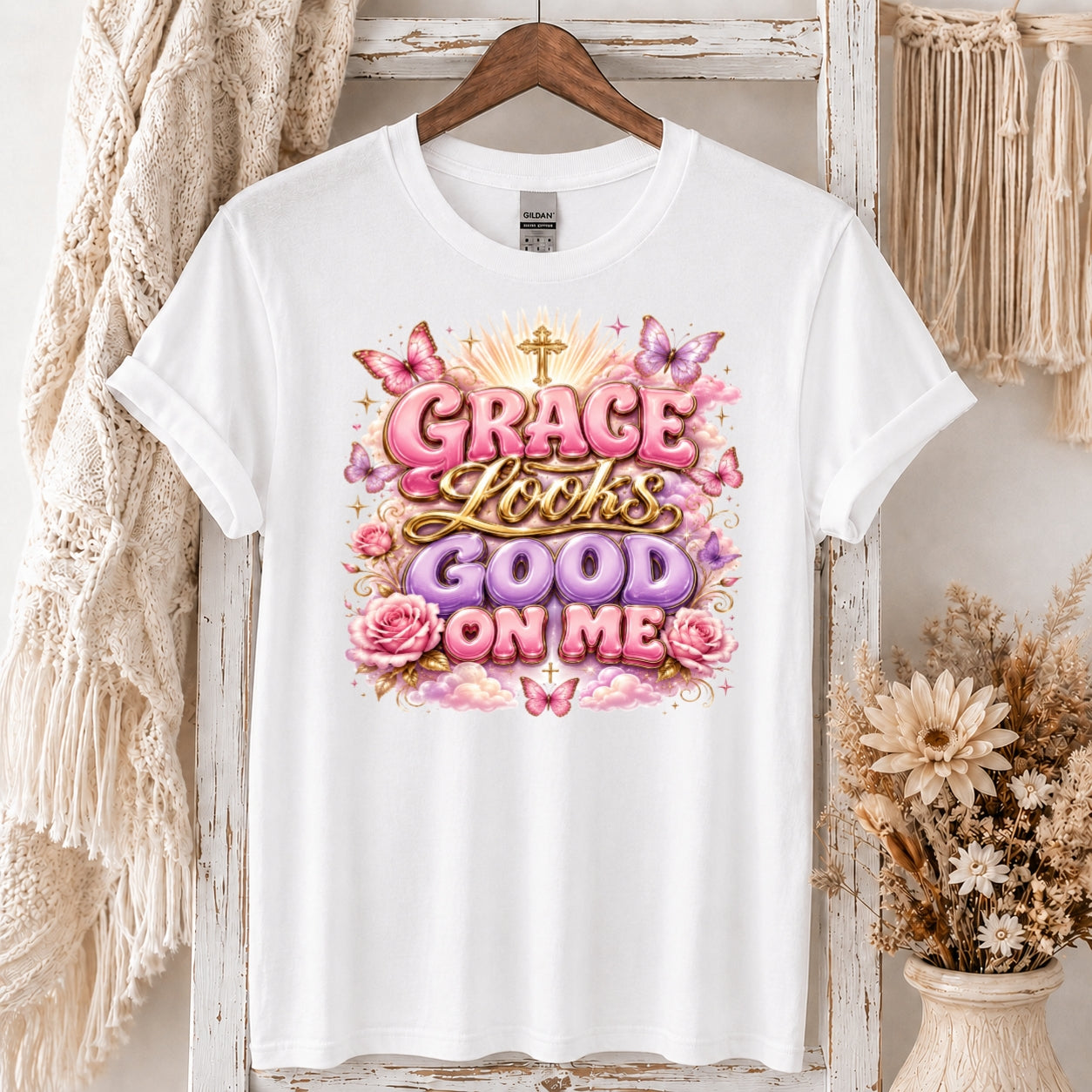 ✝️ Grace Looks Good on Me Christian Women’s T-Shirt – Feminine Faith Graphic Tee